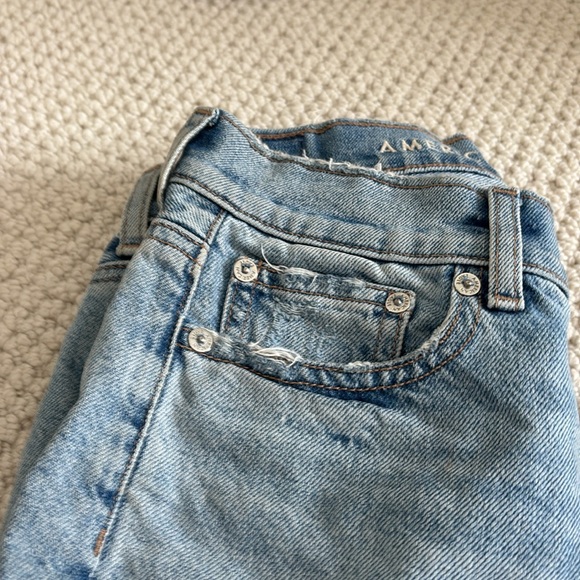 Distressed Blue Jeans - Picture 4 of 4